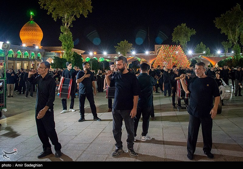 مراسم عزاداری شب هفتم محرم در حرم مطهر حضرت شاهچراغ (ع)