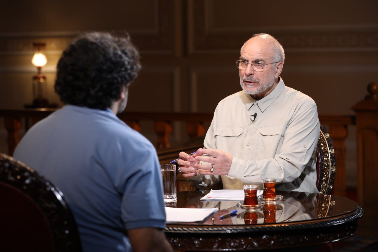 حضور قالیباف در برنامه «ماجرای جنگ»