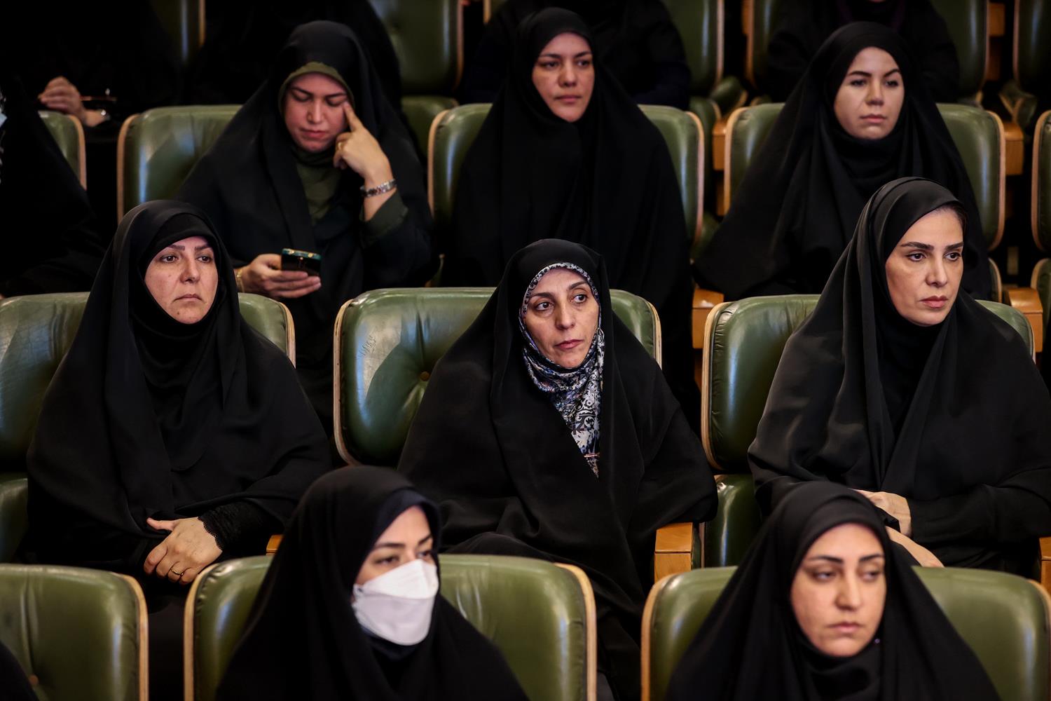 آیین تقدیر از پژوهشگران برتر مرکز پژوهش‌های مجلس با حضور قالیباف