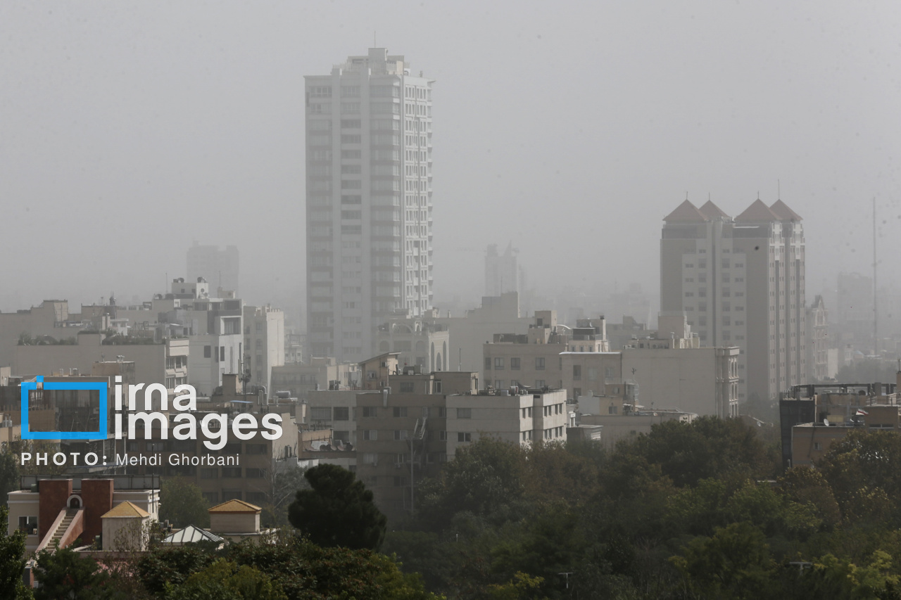 گرد و غبار در آسمان مشهد