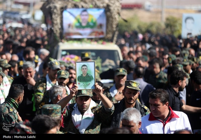 مراسم تشییع پیکر سرباز مدافع وطن شهید پویا صالحی