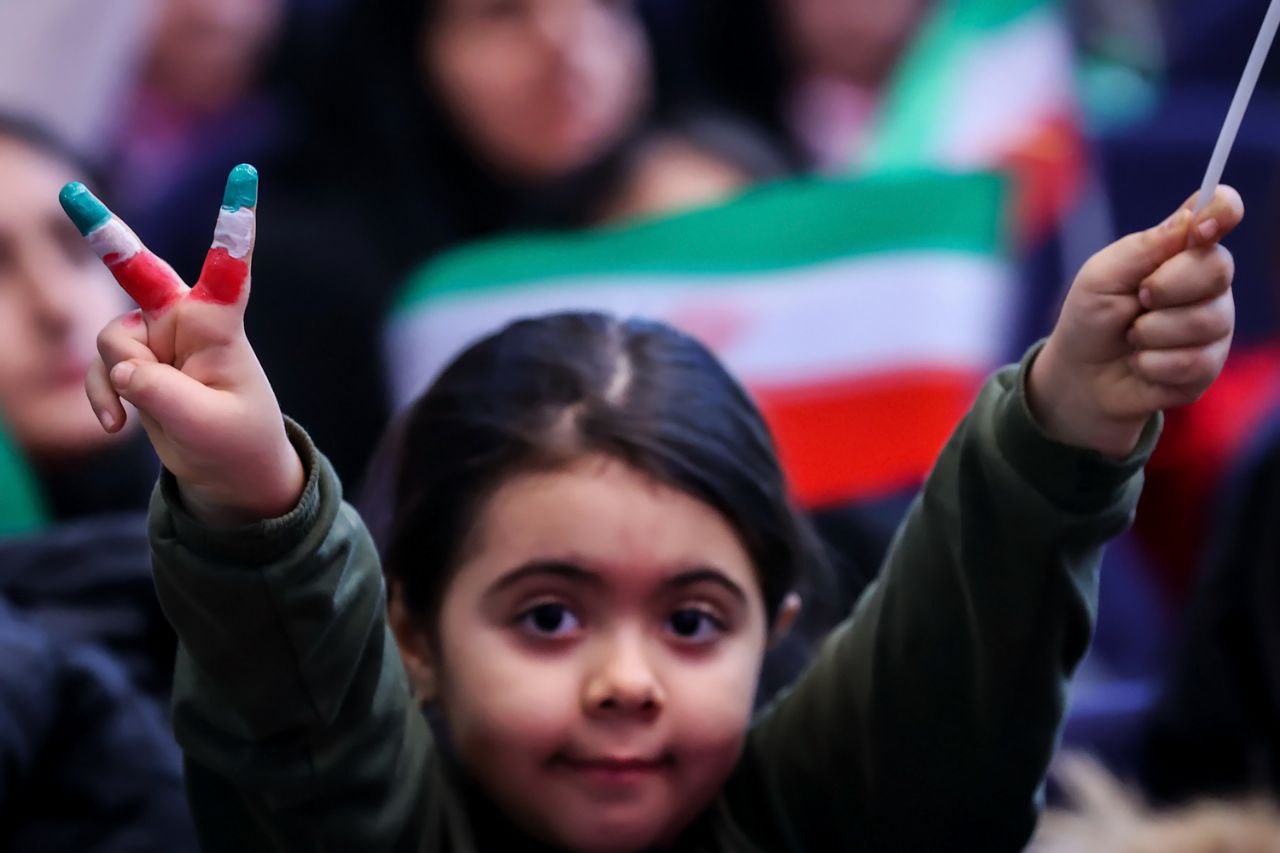 گردهمایی بزرگ «ایران آینده» و حضور قالیباف، در جمع دختران جوان دانشگاه و محلات تهران