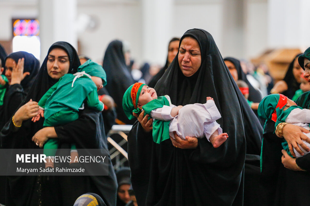 مراسم «شیرخوارگان حسینی» در حرم شاهچراغ (ع)