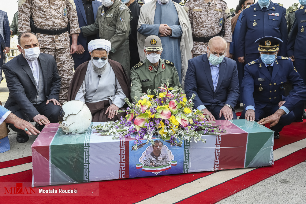 قالیباف در مراسم تشییع پیکر خلبان شهید