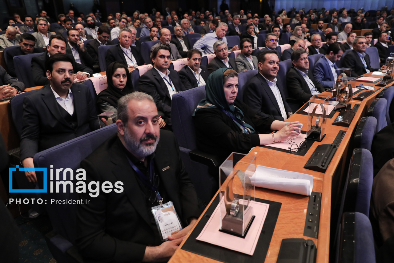 تجلیل از صنعتگران برتر کشور با حضور پزشکیان