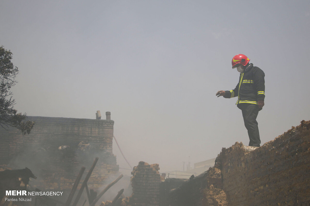 آتش سوزی منزل مسکونی