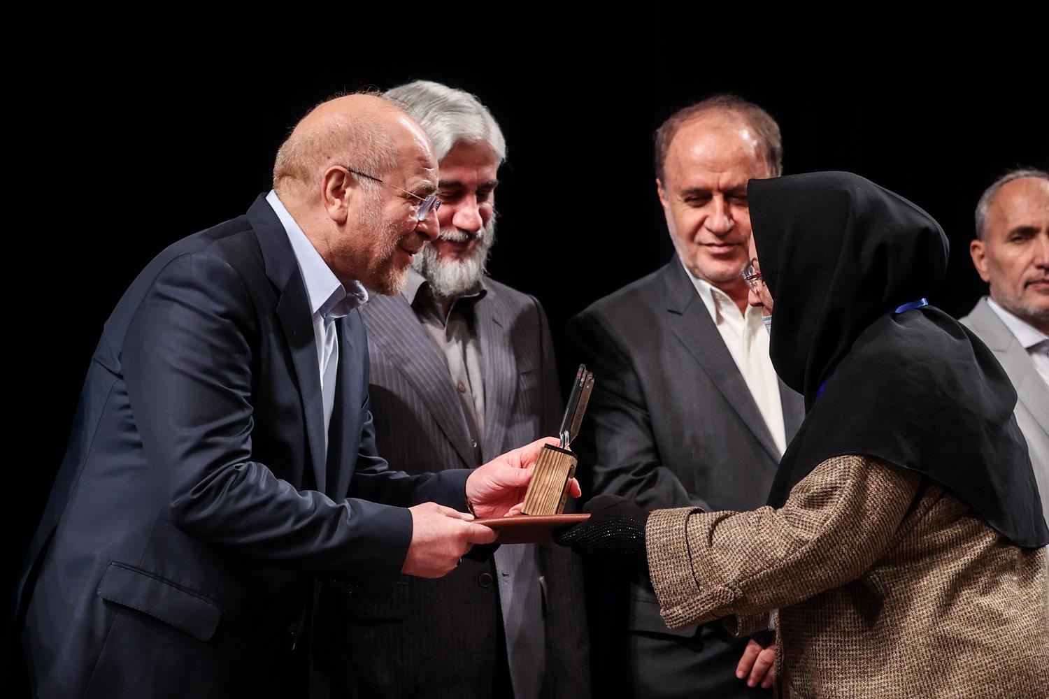 مراسم گرامیداشت روز کتاب، کتابخوانی و کتابدار با حضورقالیباف