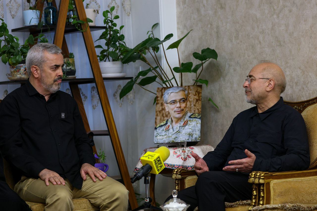 دیدار قالیباف با دو دختر و برادر سپهبد شهید باقری