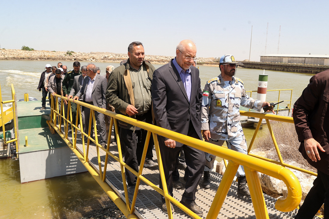  بازدید قالیباف از جزیره آشوراده