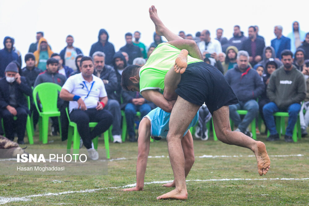 مسابقات کشتی لوچو در «سرخکلا» زیرآب