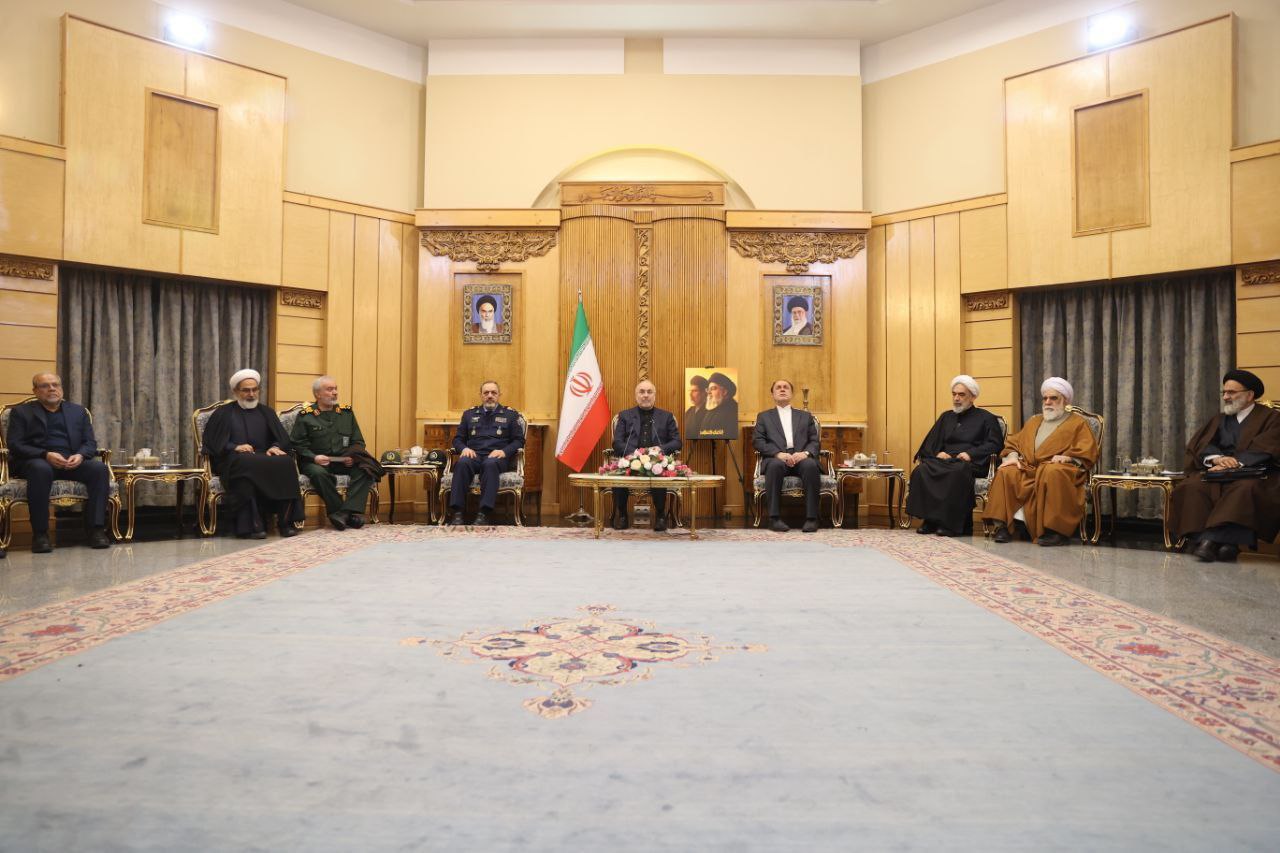 تصاویر بدرقه قالیباف و هیأت بلندپایه ایرانی عازم لبنان 