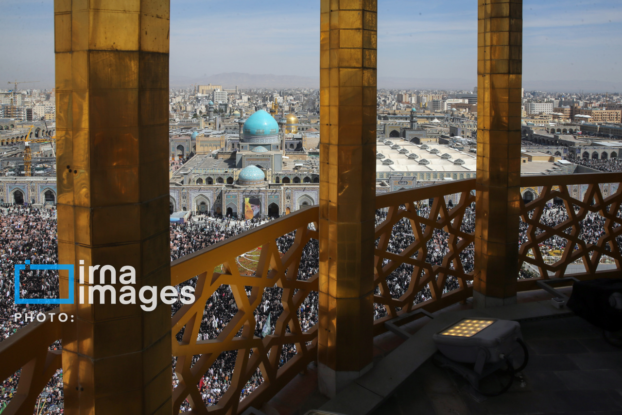 تحویل سال ۱۴۰۴ در حرم امام رضا (ع)