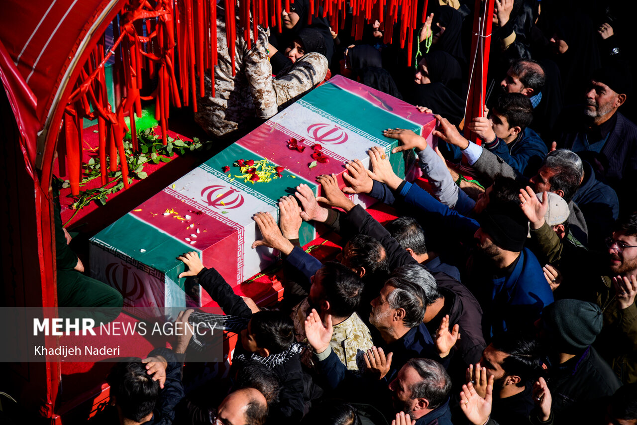 تشییع پیکر مطهر ۳۰۰ شهید گمنام دفاع مقدس در سراسر کشور