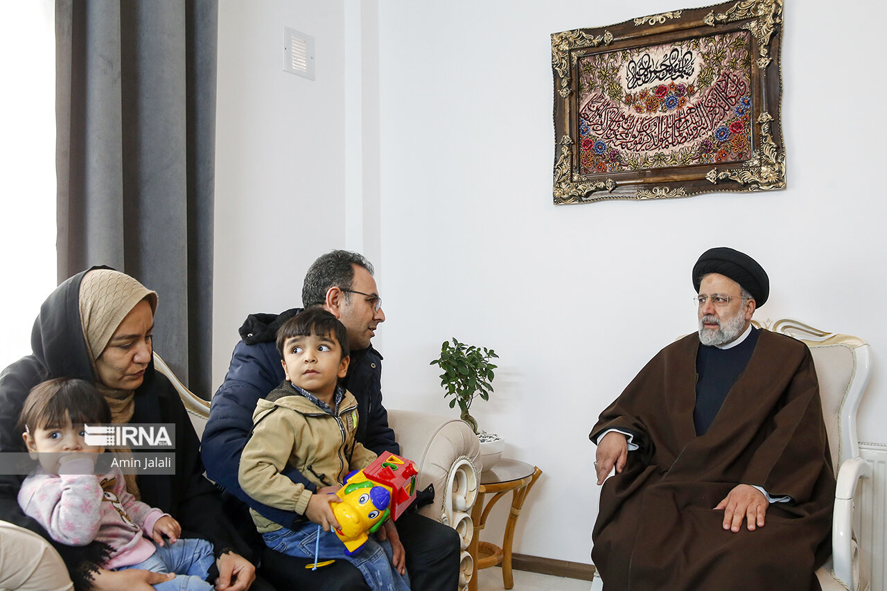 تحویل ۶۸۳۸ واحد مسکونی در پرند با حضور رئیسی