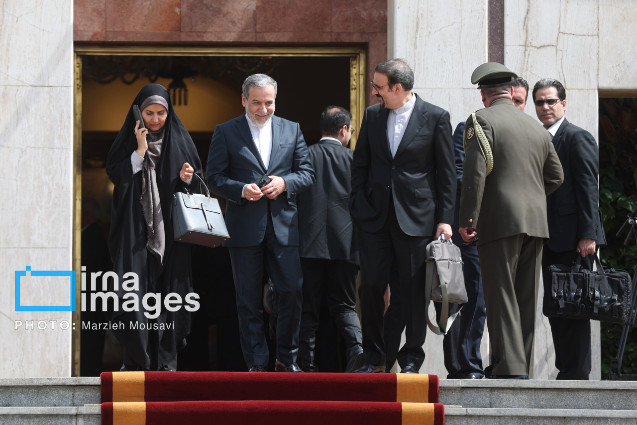 بدرقه رئیس‌جمهور به آذربایجان