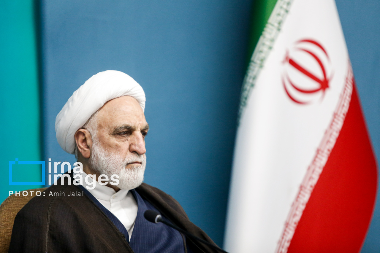 جلسه شورای عالی انقلاب فرهنگی