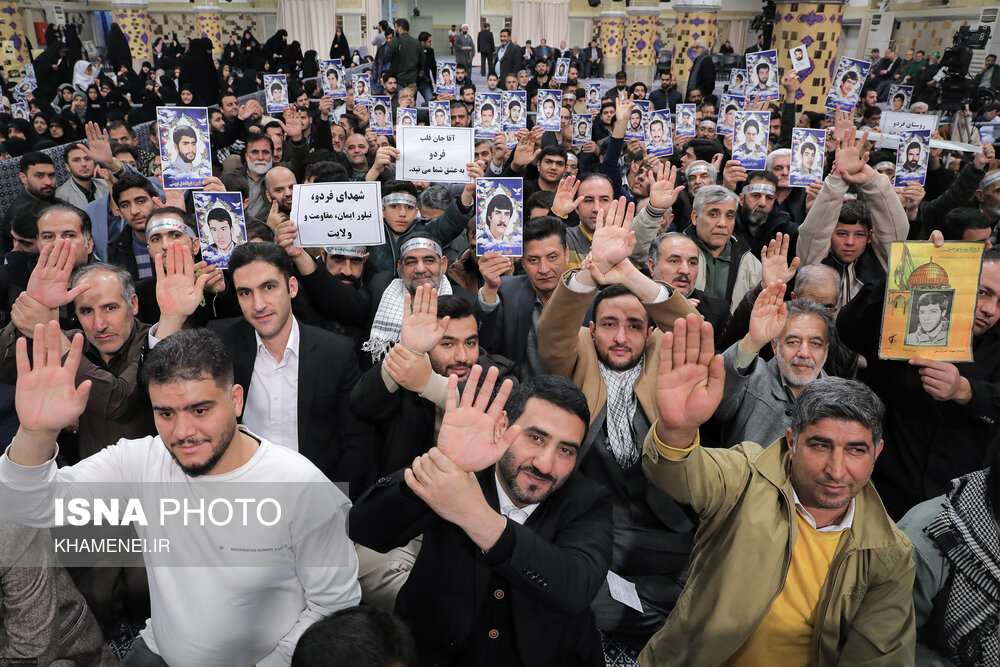 دیدار خانواده شهدای اقتدار با رهبر انقلاب