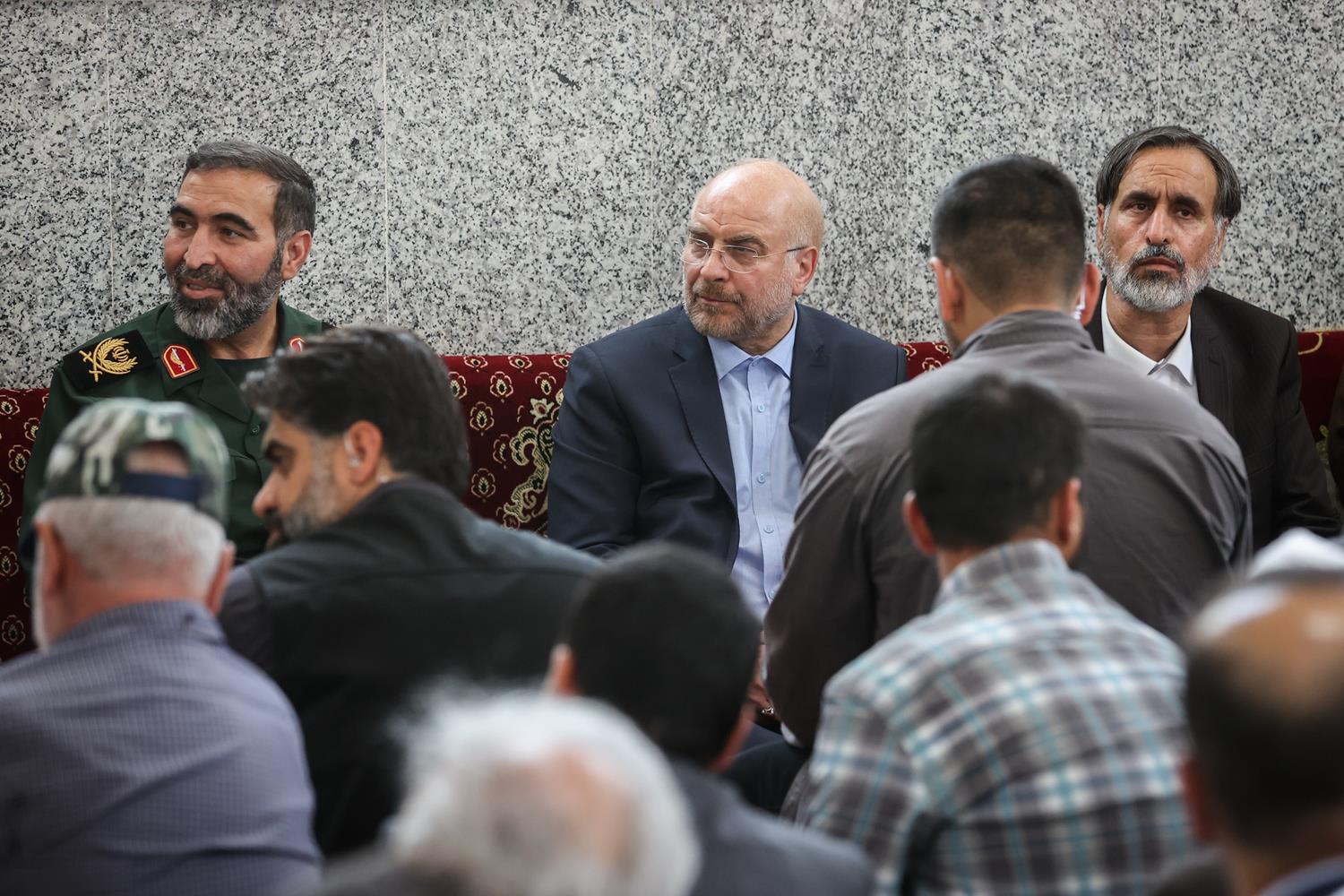 حضور قالیباف در یادواره شهدای شهرستان اسفراین