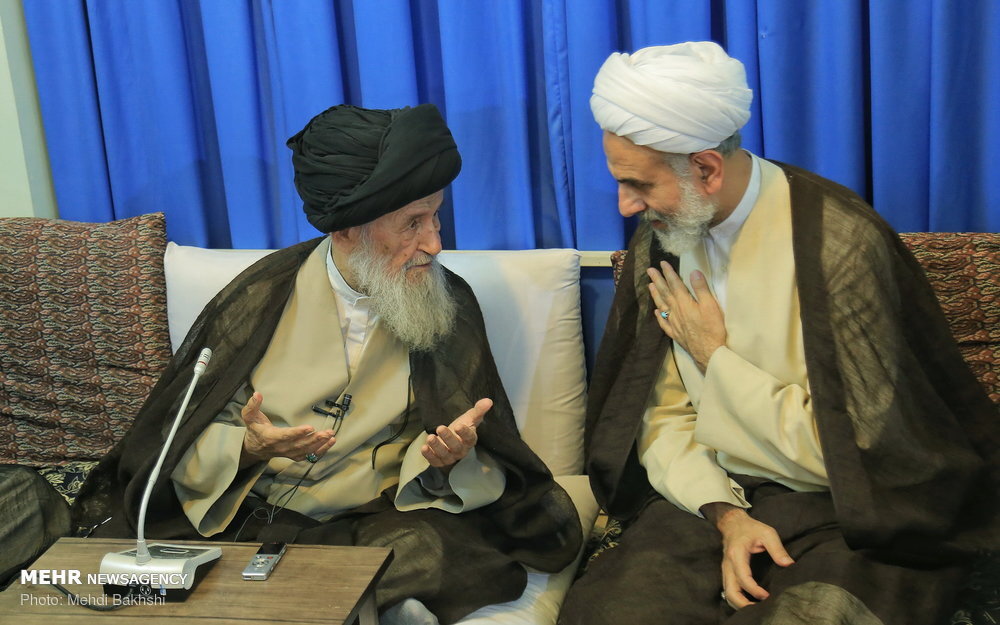 آیت الله علوی گرگانی در قاب دوربین