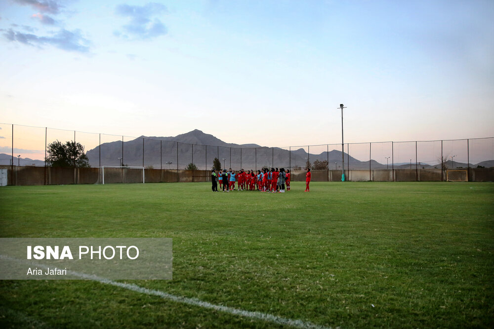 اردوی تیم ملی فوتبال بانوان 
