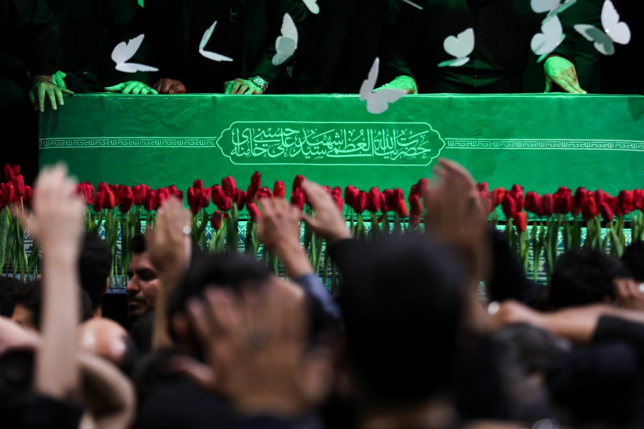 مراسم وداع با پیکر قائد شهید انقلاب اسلامی  