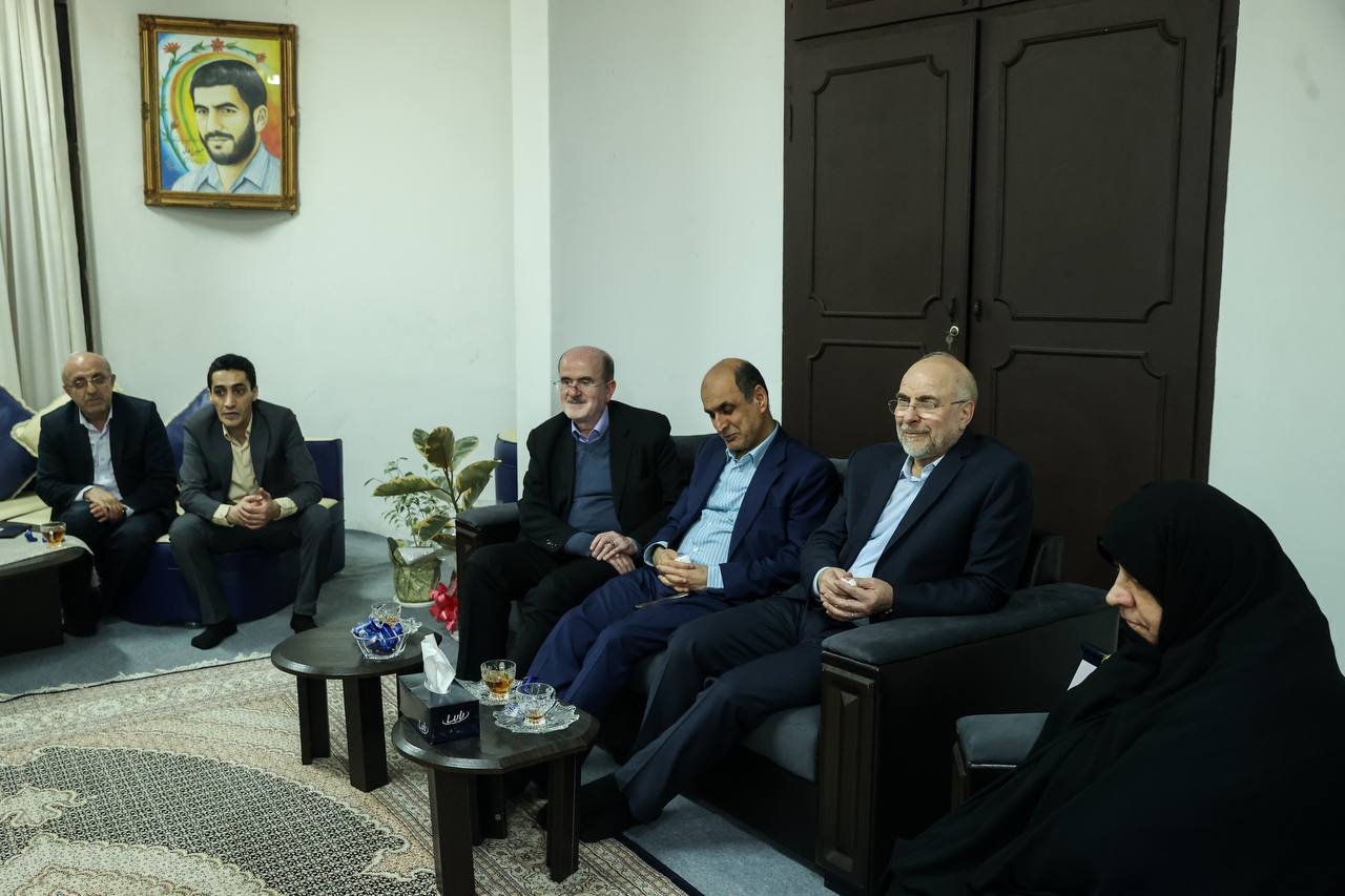 حضور قالیباف در منزل سردار شهید حسین املاکی