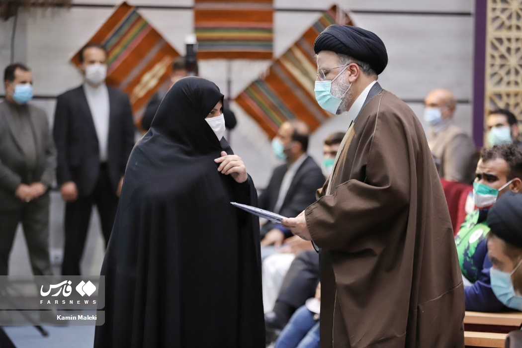 نشست رئیس جمهور با نخبگان و اقشار لرستان
