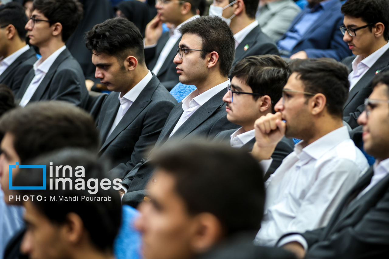 تجلیل از مدال آوران المپیاد ۲۰۲۵ 