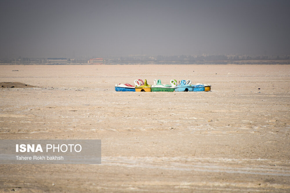 تصاویر: خشک شدن دریاچه مهارلو - شیراز