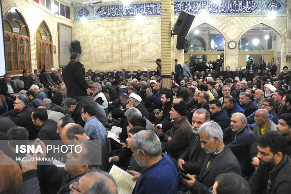 مراسم وداع با پیکر آیت الله سید محمد شاهچراغی