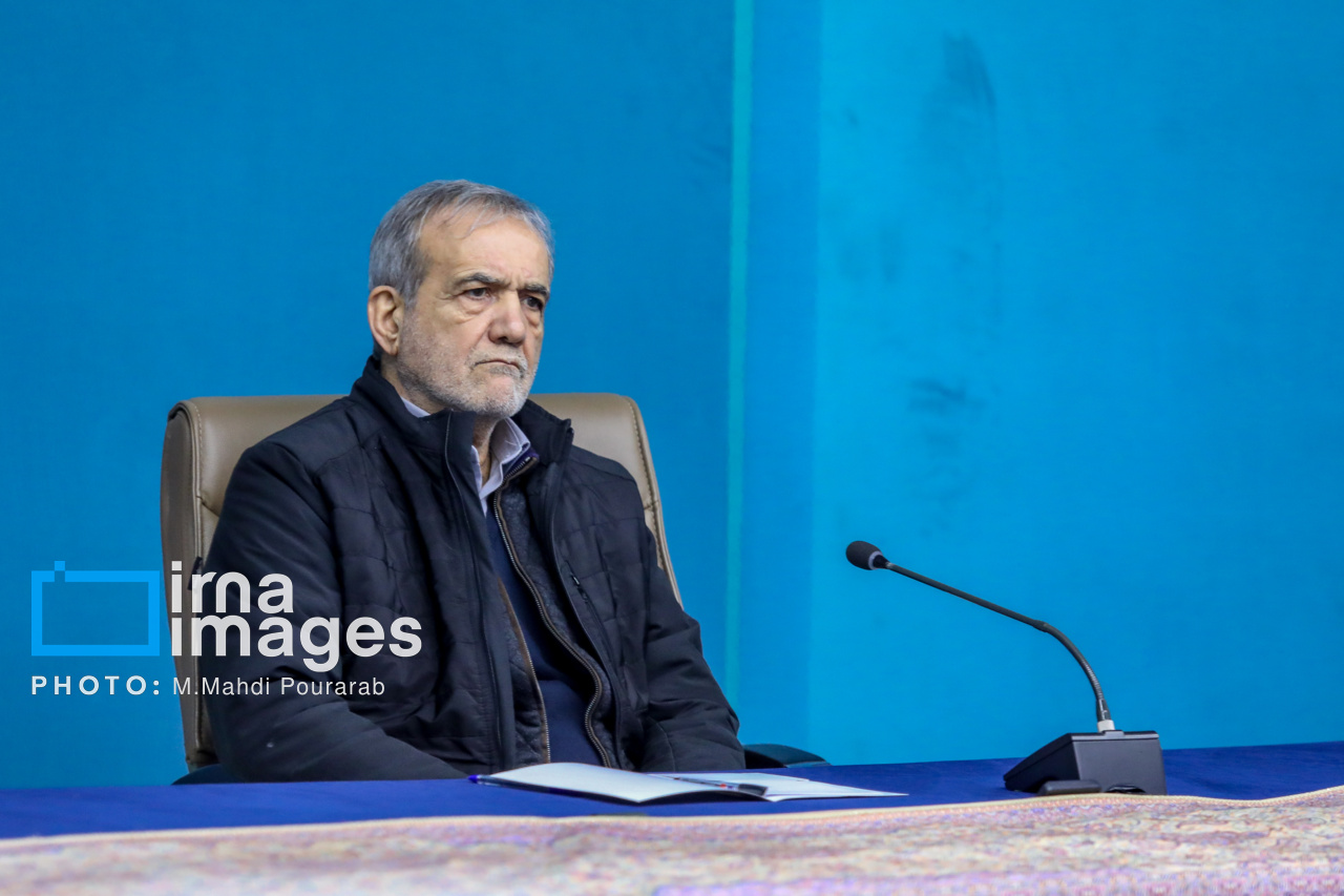جلسه شورای عالی انقلاب فرهنگی