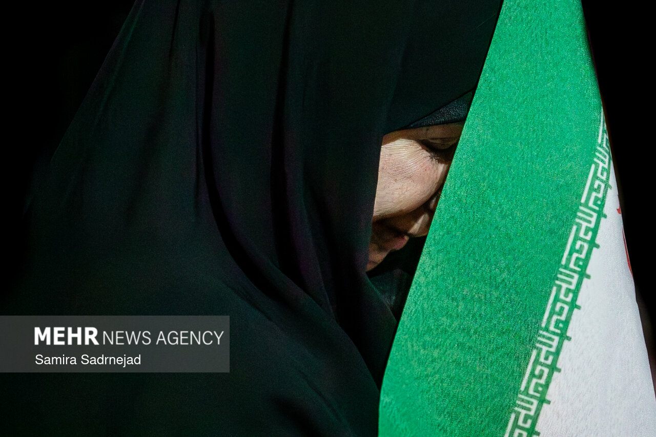 تجمع مردمی در محکومیت اغتشاشات تروریستی