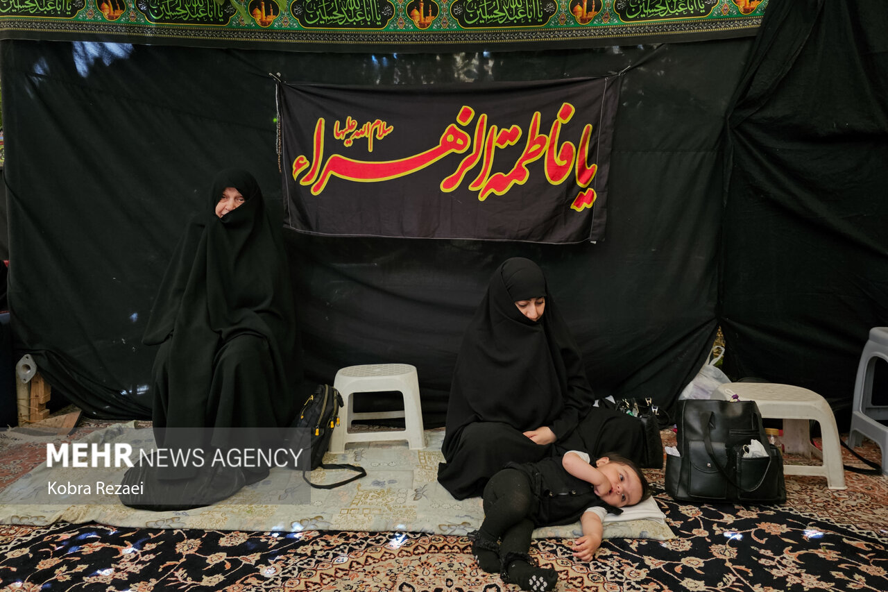 روضه‌خوانی سنتی در خانه نوغانی‌های مشهد