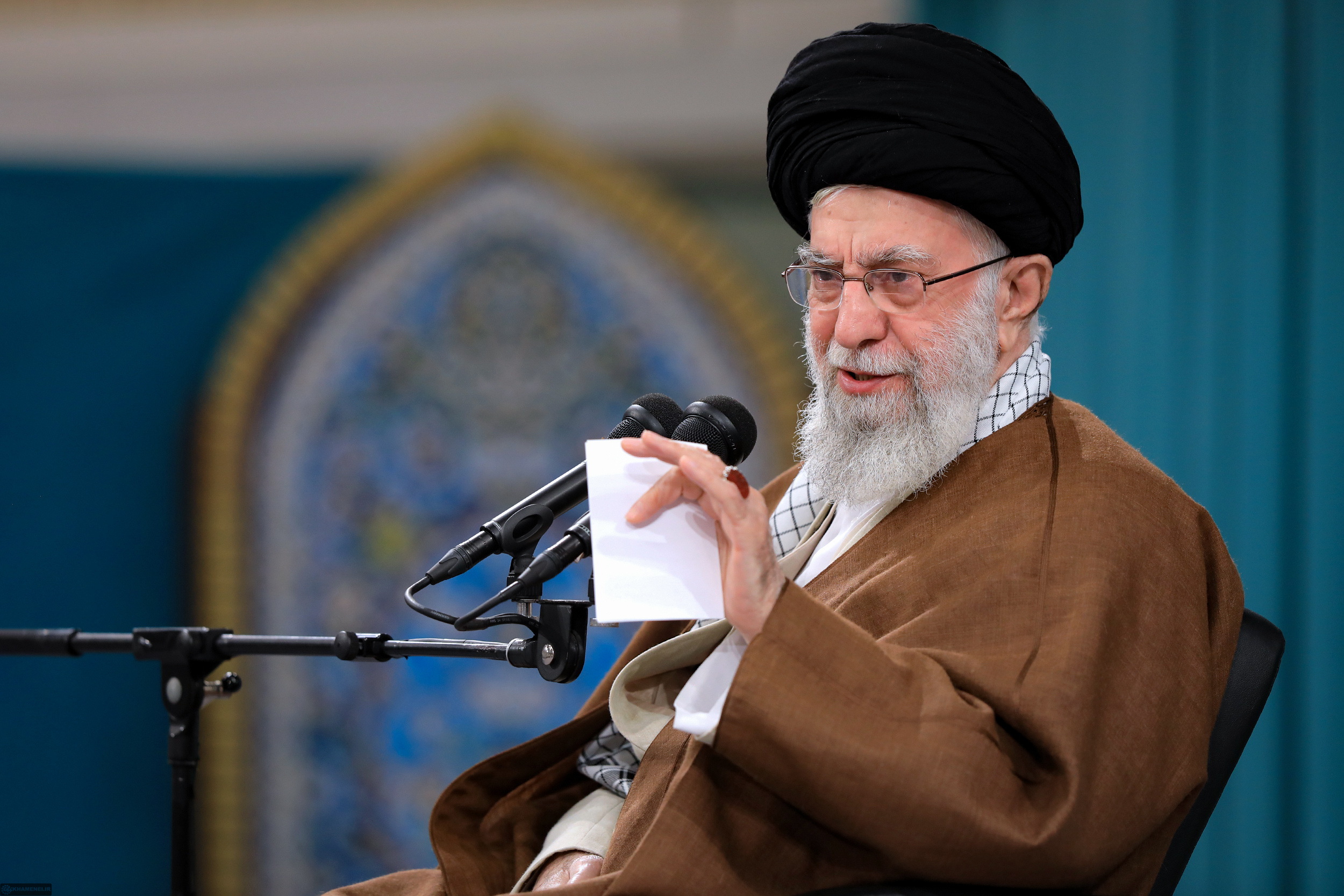 دیدار اعضای کنگره‌ ملی شهدای سبزوار و نیشابور با رهبر انقلاب