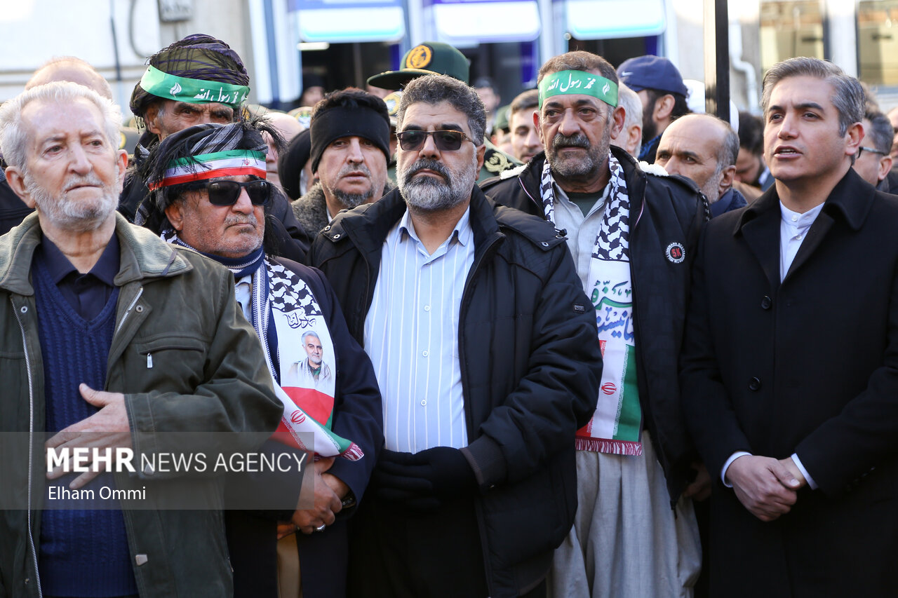 تشییع پیکر مطهر شهدای گمنام دفاع مقدس در سنندج