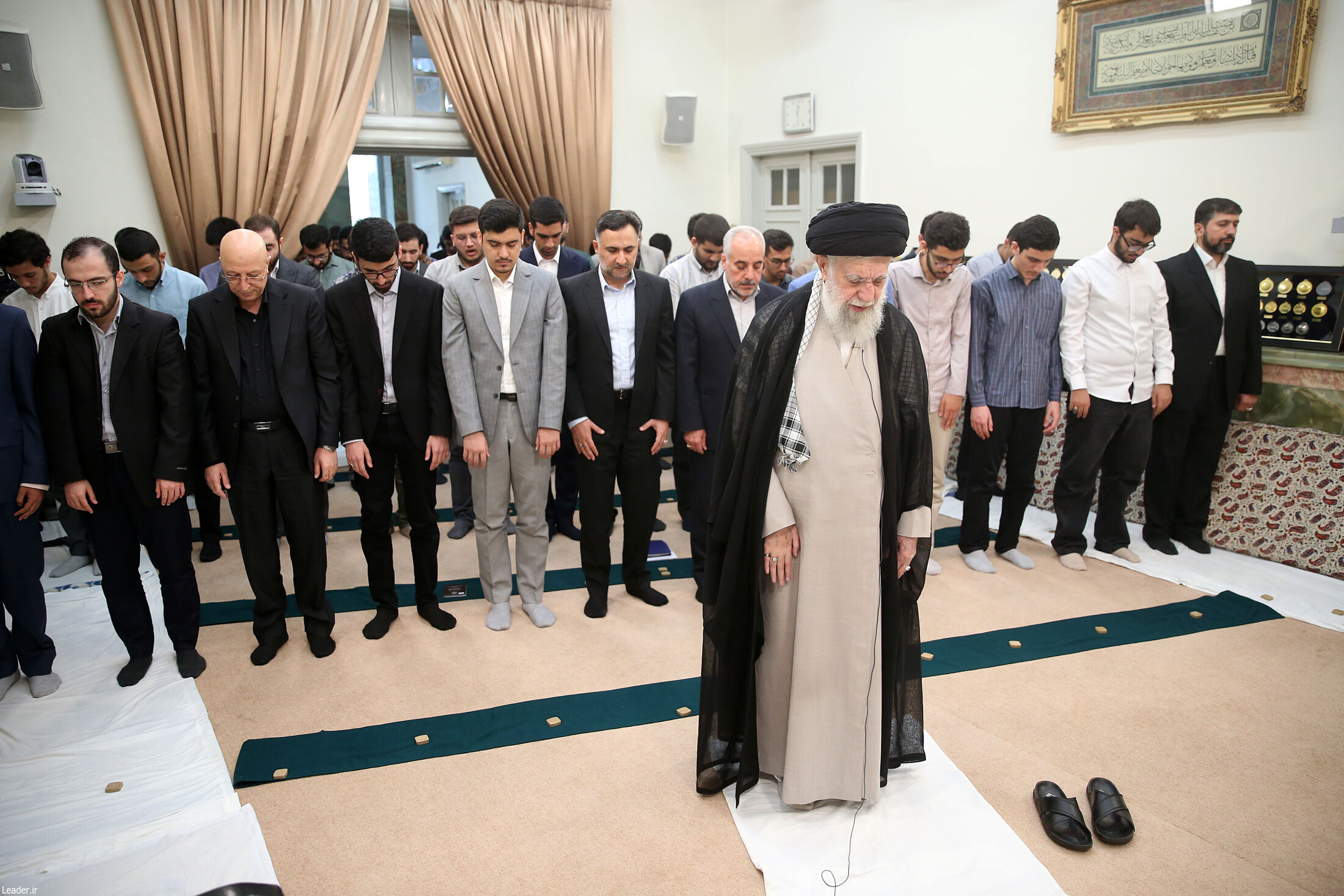 تصاویری از دیدار مدال‌آوران علمی با رهبر انقلاب