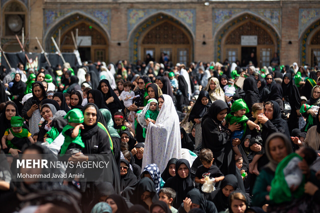 مراسم شیرخوارگان حسینی