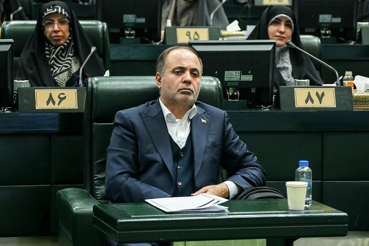 نشست غیرعلنی چهارشنبه ۱۷ دی