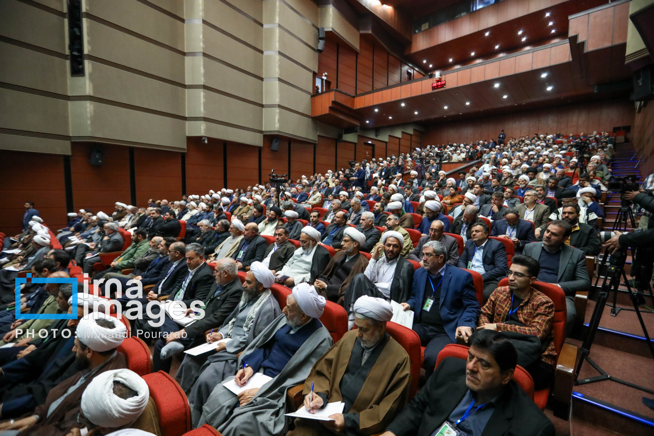  همایش سراسری خادمان حضور با حضور قالیباف 