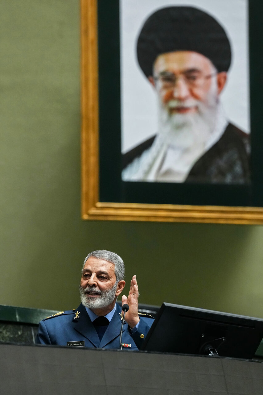 حضور امیر موسوی و عراقچی در جلسه غیرعلنی مجلس