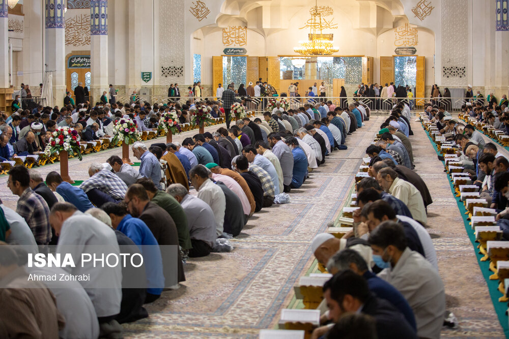 جزء خوانی قرآن کریم در حرم حضرت فاطمه معصومه