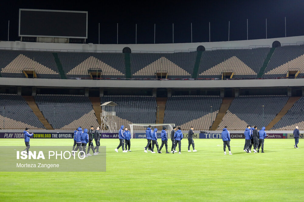 بازدید تیم فوتبال النصر عربستان از ورزشگاه آزادی
