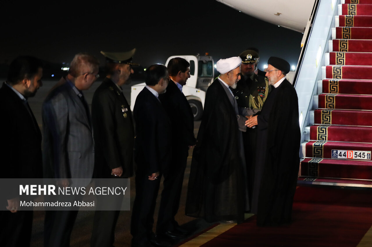 مراسم استقبال رسمی از رئیس جمهور در بازگشت از سفر آفریقا