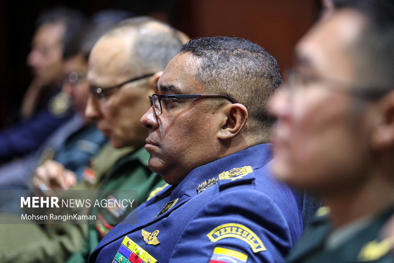 نشست رئیس ستاد آجا