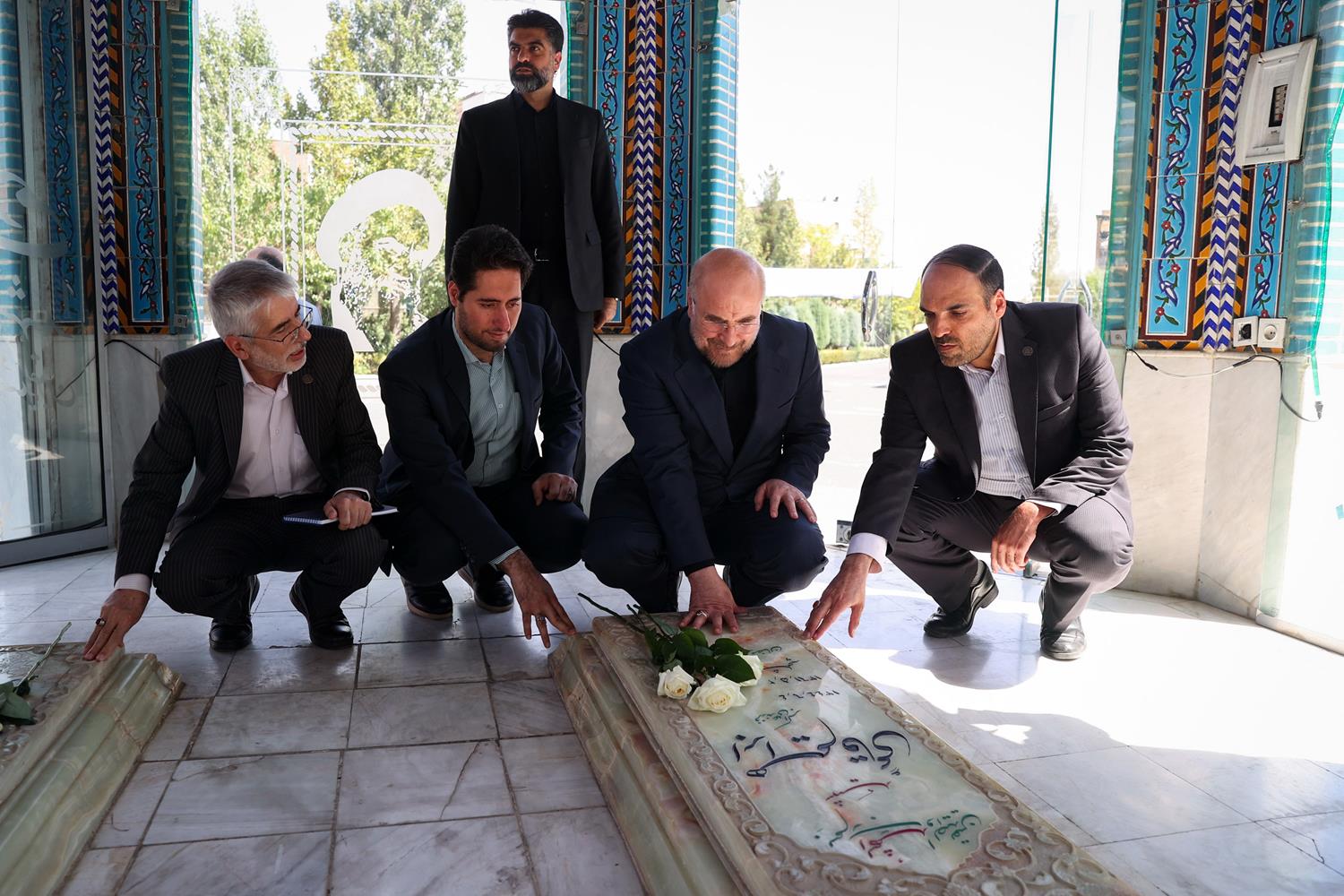 نشست قالیباف با جمعی از اعضای دفتر تحکیم وحدت