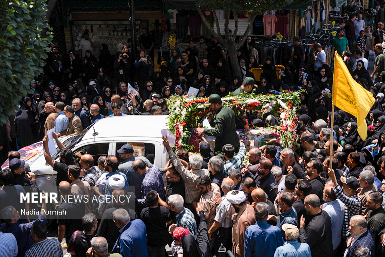 تشییع پیکر شهید مدافع حرم «سعید آبیار»