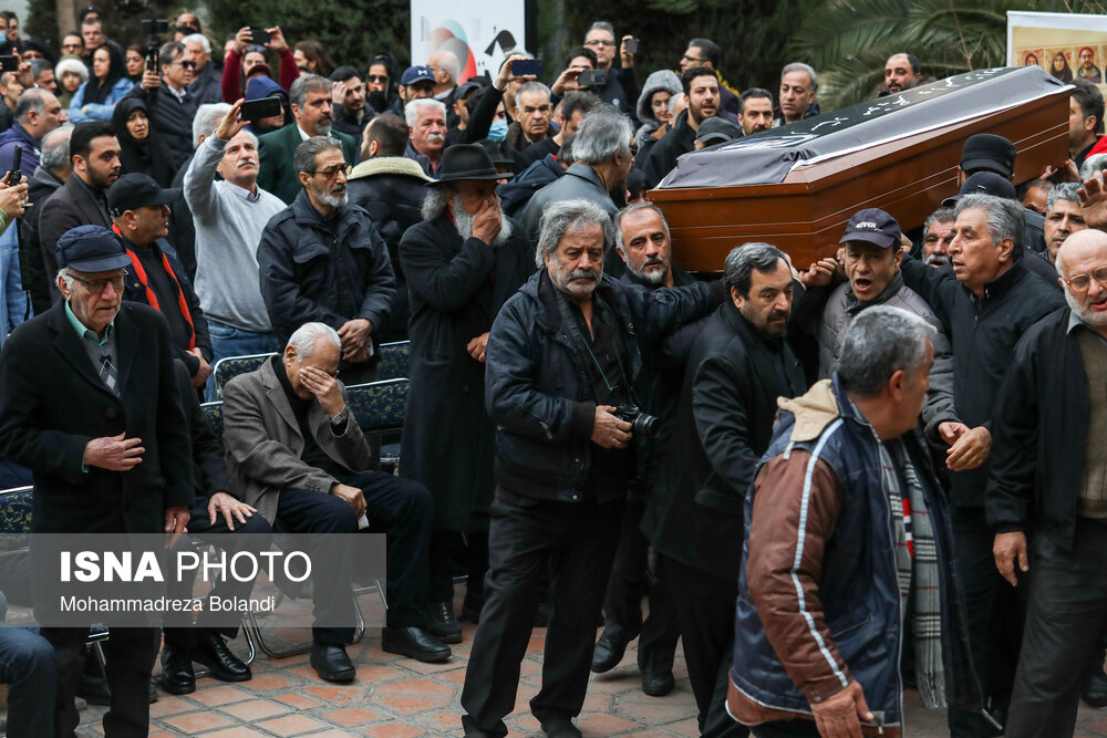 مراسم تشییع پیکر منوچهر والی‌زاده