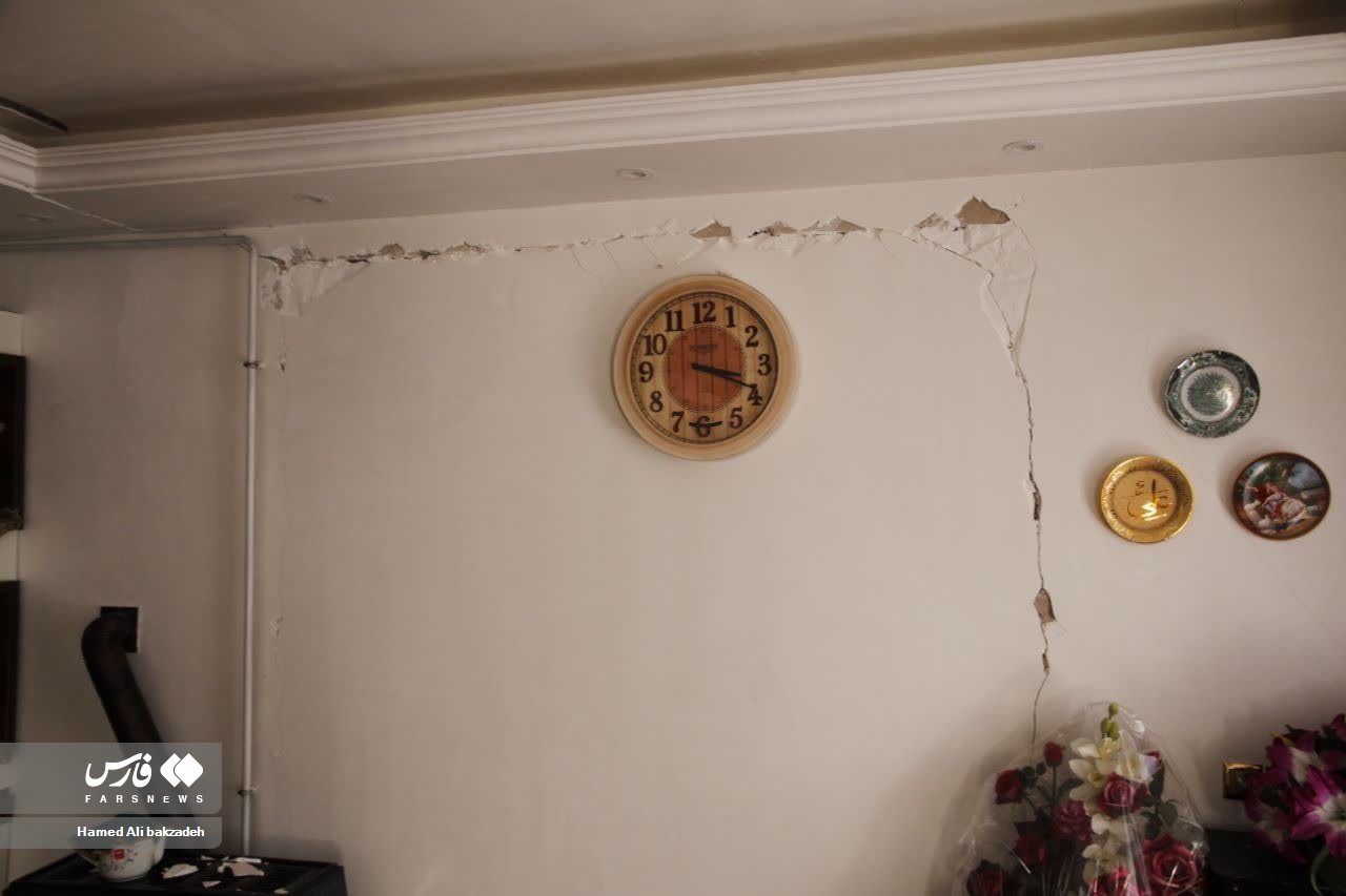 خسارات زلزله خوی