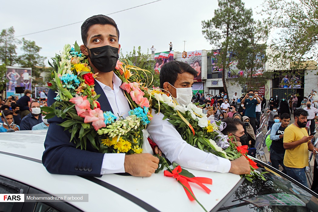 استقبال از برادران گرایی