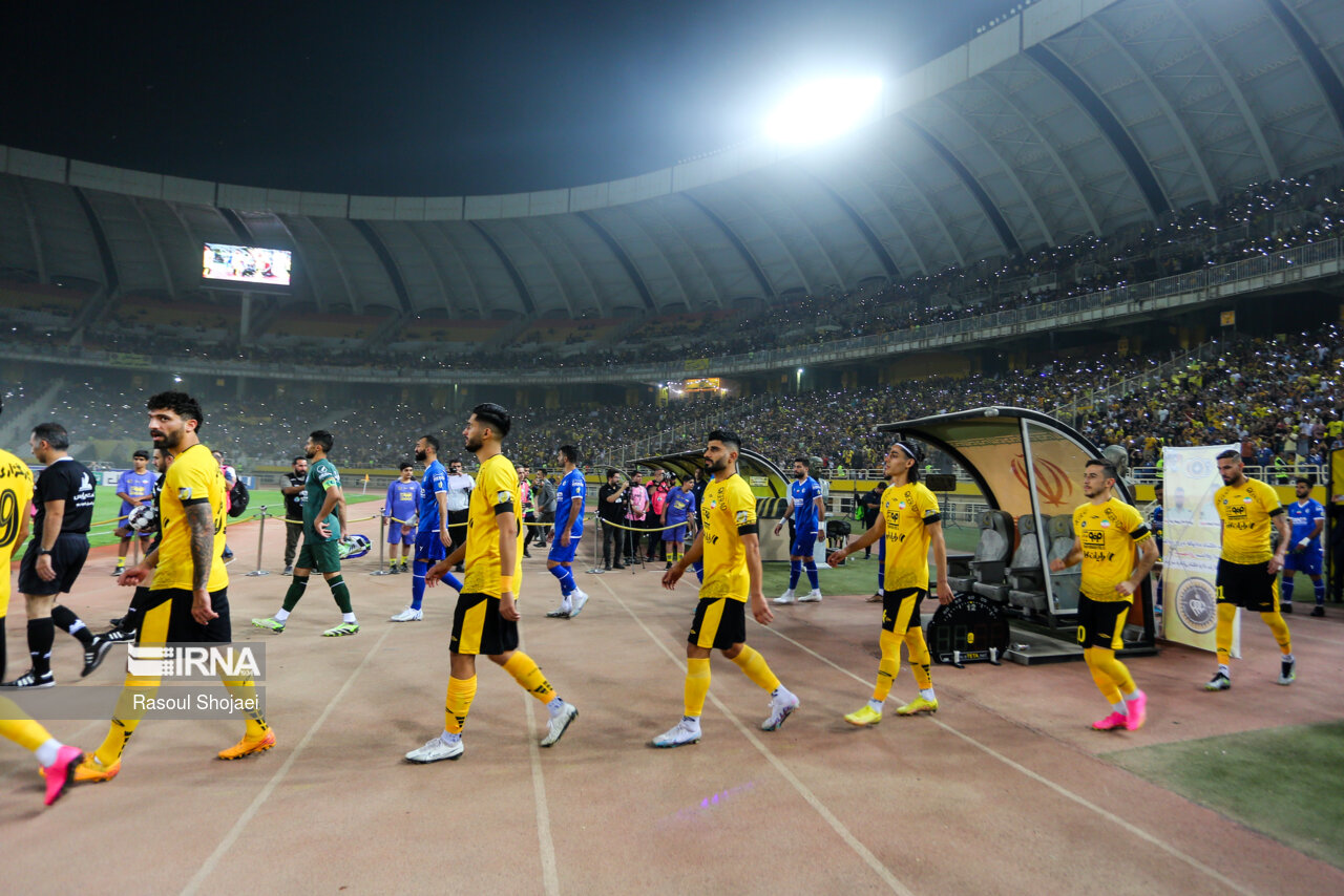 لیگ برتر فوتبال- سپاهان و استقلال